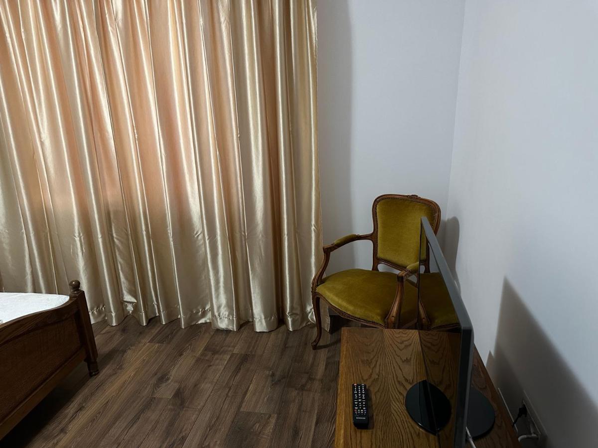 Cazare David Si Familia . Piatra Neamţ Esterno foto