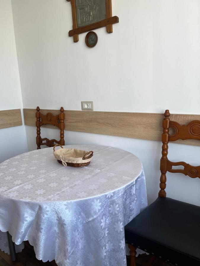 Cazare David Si Familia . Piatra Neamţ Esterno foto