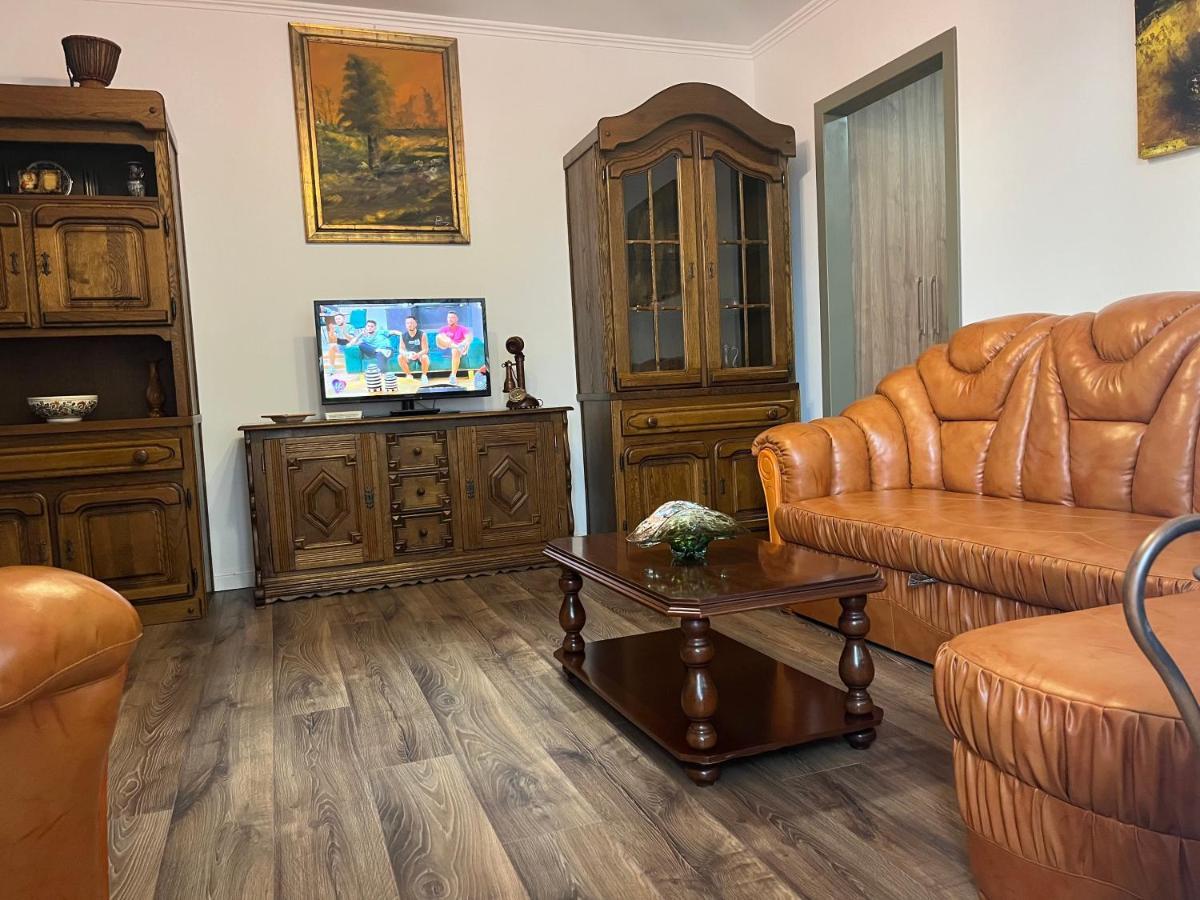 Cazare David Si Familia . Piatra Neamţ Esterno foto